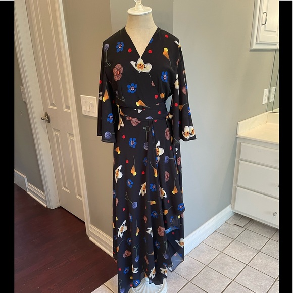 NWT Solace London floral wrap dress 🌸 - Picture 1 of 7